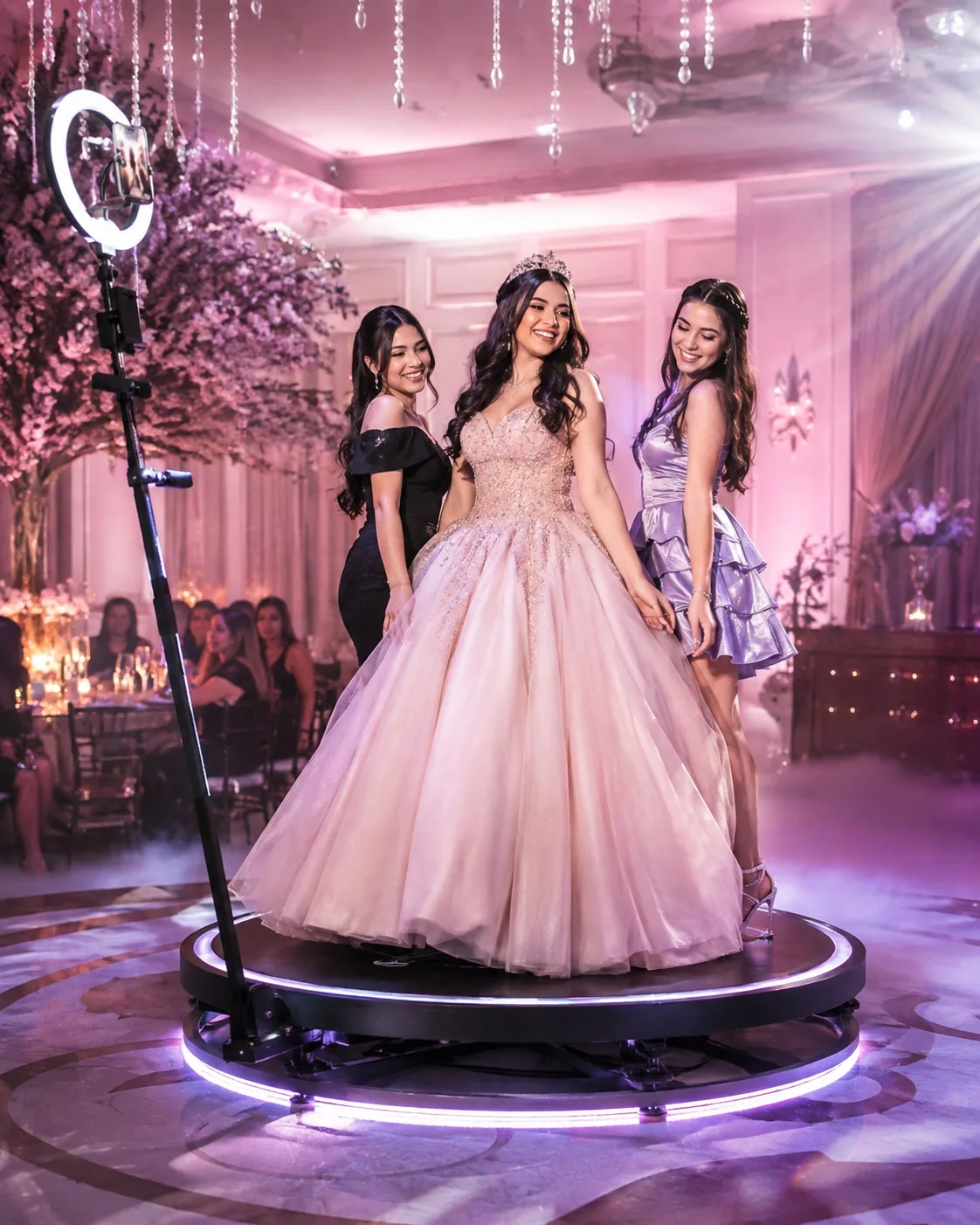 Plataforma 360 em festa de 15 anos com debutante e amigas